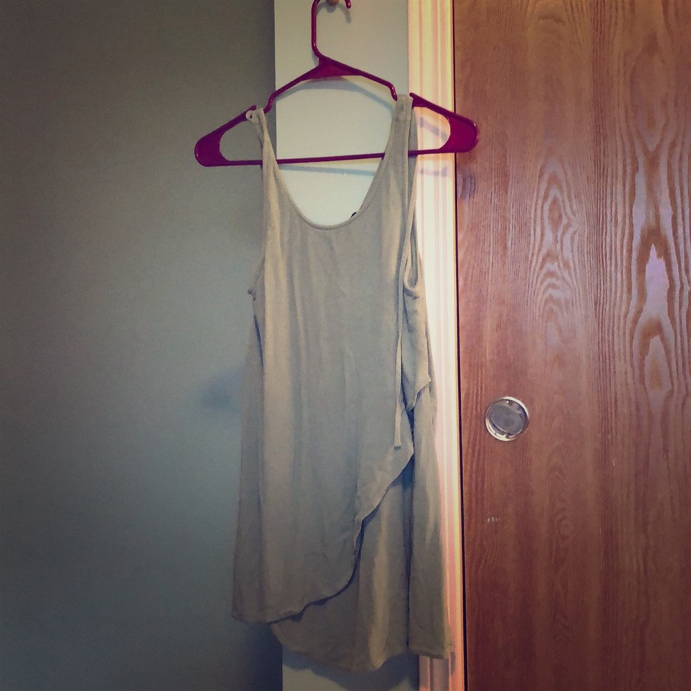 Sleeveless blouse